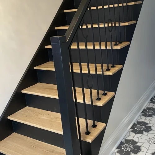 Plancher EXO concept escalier noir construction 1